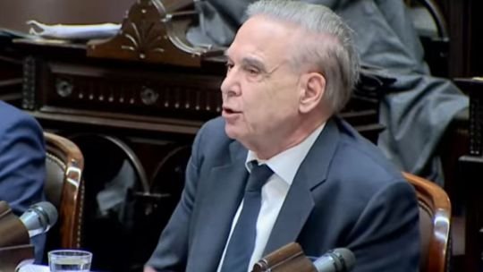 Pichetto: “El Gobierno juega con la vida de los trabajadores de Aluar”