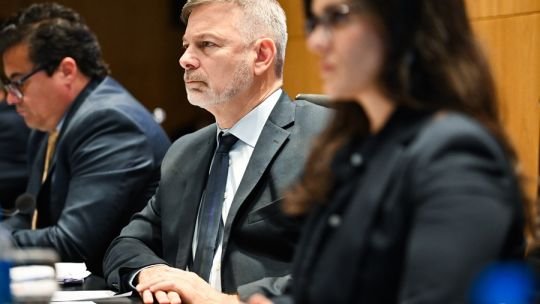 Pretto pasa la motosierra en el Concejo Deliberante: eliminan secretarías y reducen asesores por la caída de fondos