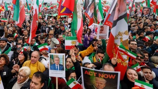 Multitudinario grito en Munich: “Trump, actúa ya y termina con la teocracia de los ayatolas…”