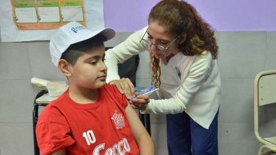 El Ministerio de Salud pidió a los padres completar los esquemas de vacunación de los chicos