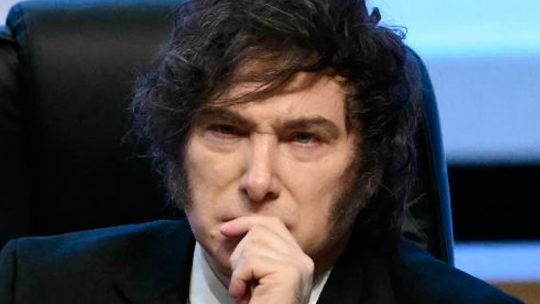 Milei habló de su retiro de la política y aclaró que a él no se lo van a “llevar puesto como a Macri”