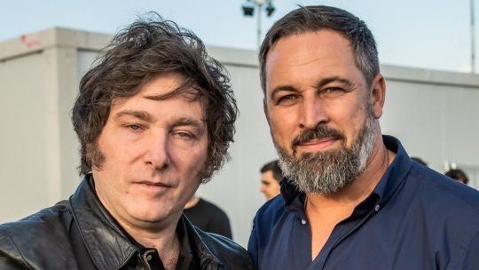 Milei pisó Argentina y en pocas horas partió de nuevo a España