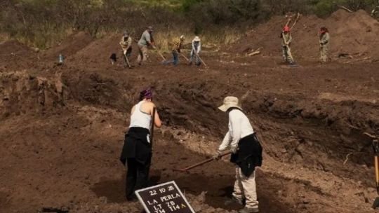 La hermana de las mellizas Carranza le pide a Milei que no deje de buscar a los desaparecidos
