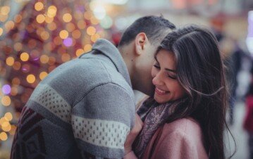 Para qué sirve el agujerito que tienen muchas biromes en la tapa: la función que pocos conocen