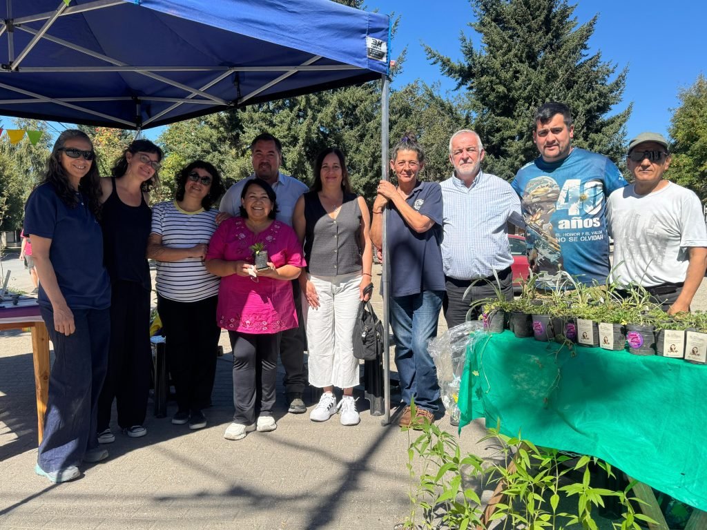 La Municipalidad de Villa La Angostura conmemoró el Día Internacional de la Mujer con la entrega de plantines