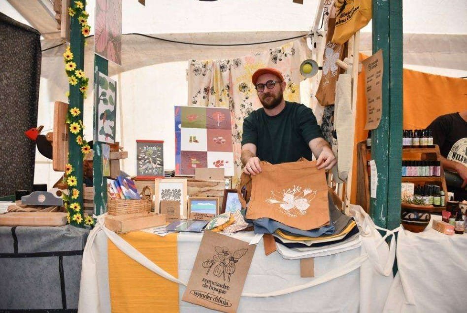 Villa La Angostura fortalece eldesarrollo local con más producción, emprendedores y espacios decomercialización.