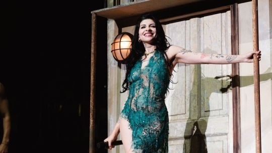 Cazzu desató el pulso de Latinaje con cinco noches agotadas ante más de 50 mil personas