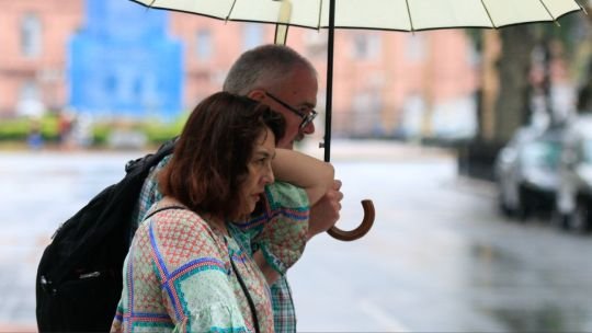 Clima en Ciudad de Buenos Aires: vuelven las lluvias aisladas con un marcado descenso de la temperatura