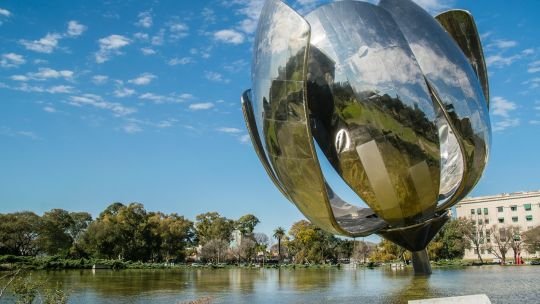 Clima en Ciudad de Buenos Aires: tarde templada y sol tras un inicio de jornada fresco en todo el AMBA