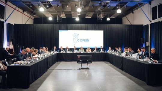 Coparticipación y tasas: la liga de intendentes se organiza para frenar la embestida de Luis Caputo y Javier Milei