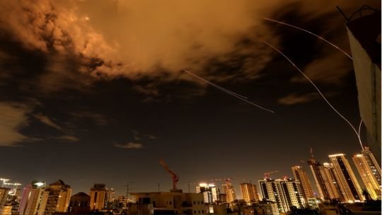 Entre la ofensiva de Netanyahu y el rechazo de Irán al plan de Trump: el mundo en vilo por la escalada regional