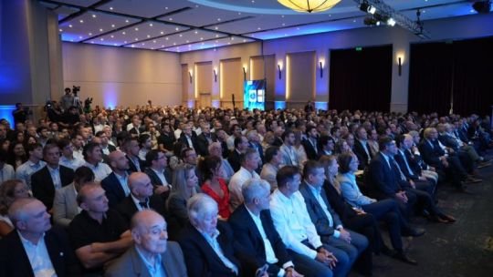 Caputo en Córdoba: Los empresarios celebraron el modelo a pesar del impacto en la actividad