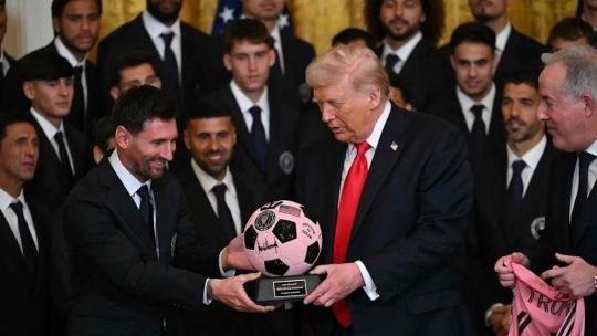 La presencia de Messi junto Trump generó “ruido” politico en medio de la guerra en Medio Oriente