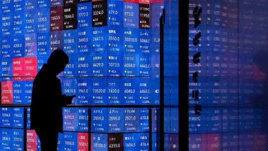 Los precios del crudo vuelven a subir después de que Trump amenazara con ‘quedarse con el petróleo’ de Irán