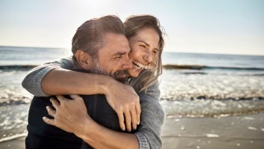 Hombres mayores: más grandes, más claros