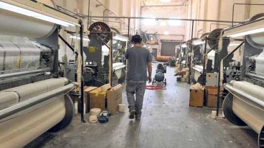 Encuesta de la UIA: más del 50% de la industria reporta caída de producción y ventas