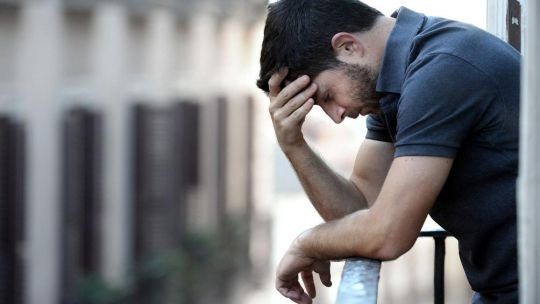 Doomscrolling: el impacto real de las noticias negativas en la salud mental