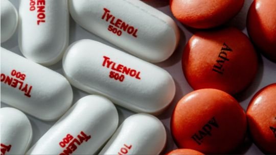 Trump y el “Efecto Tylenol”: la caída del 10% en el uso de analgésicos en embarazadas