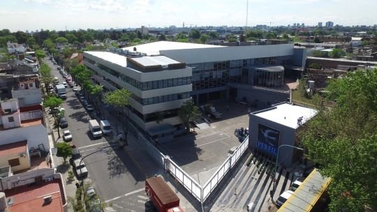 Reunión informativa en la USBA: cómo estudiar Comunicación dentro de la redacción de Perfil