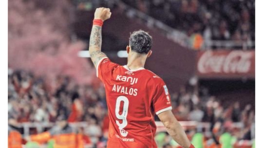 Independiente ganó el clásico de Avellaneda por un gol de Ávalos y porque Maravilla erró todo