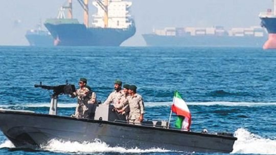 EE.UU. espera respuesta de Irán para retomar diálogo en plena tensión en Ormuz