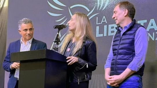 Karina reforzó desde Suipacha el plan 2027 de su hermano Javier
