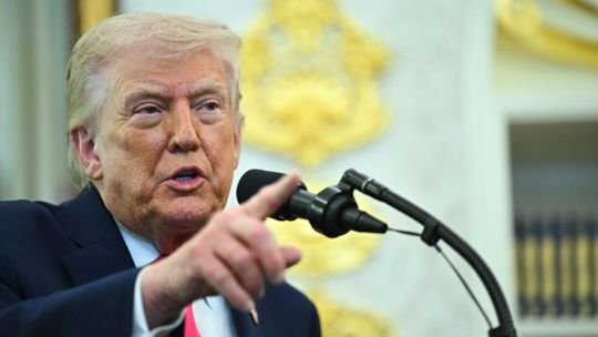 Trump casi enloquece en sus amenazas a Irán: “Malditos locos, ya verán! Alabado sea Alá”