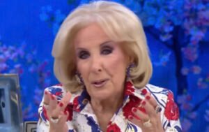 Moria Casán se hartó de Betiana Blum y la insultó al aire: “No me rompas las pelo…”