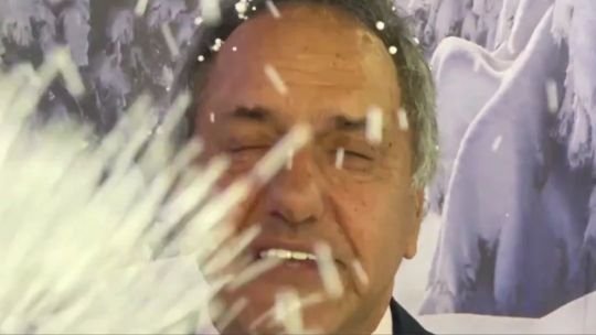 Polémica por el video de Daniel Scioli promocionando Bariloche con nieve de telgopor y elogios a “las familias brasileras”