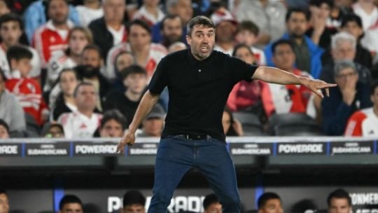 El Chacho Coudet y una resurrección necesaria: la derrota ante Boca como punto de giro