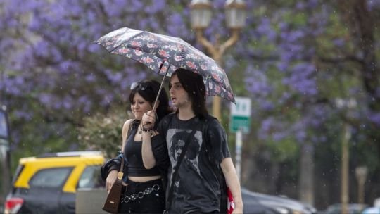 Clima en Rosario: calor extremo y alerta por tormentas fuertes hacia el final de la jornada