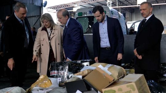 Adorni presente: acompañó a Monteoliva en un operativo de destrucción de drogas