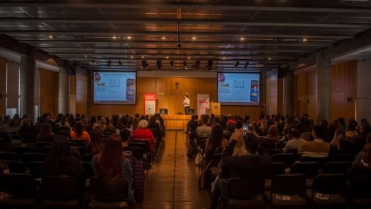 Social Media Day Rosario 2026: tendencias digitales, IA y estrategias de contenido en la UCA