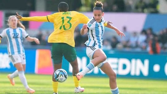 El fútbol femenino crece en popularidad y en alcance, pero aún no termina de ser legitimado