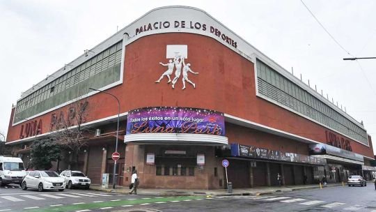 Revés judicial para la reforma del Luna Park: sentencia suspende las obras de su demolición