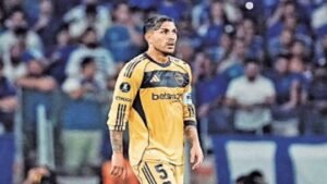 Boca aprovechó una ráfaga de dos minutos para ganar en Santiago