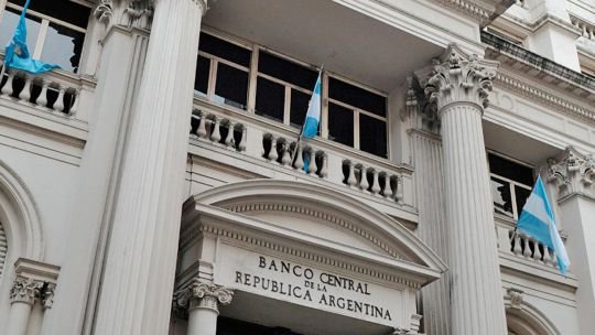Paro bancario hoy 13 de mayo: a qué hora empieza, qué bancos afecta y qué operaciones funcionarán