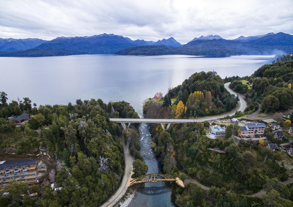El nuevo puente peatonal sobre el Río Correntoso ya cuenta con proyecto técnico