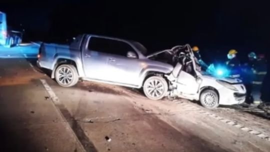 Dolor en San Vicente: murieron cinco personas por el choque de una camioneta en Ruta 6