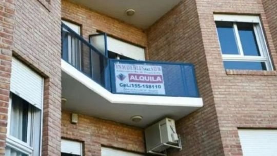 Locales vacíos, alquileres frenados y consumo en caída: la radiografía del mercado inmobiliario porteño