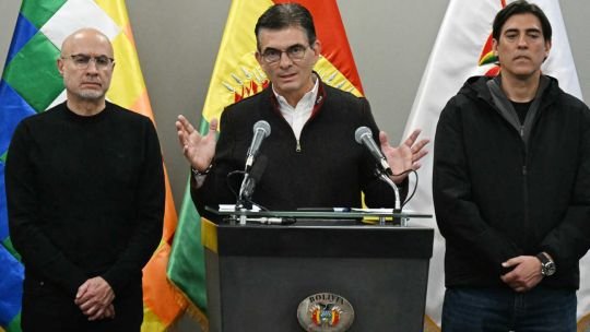Bolivia en crisis: Rodrigo Paz anuncia cambios en su gabinete en medio de protestas y bloqueos