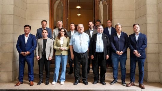 La Iglesia encendió una señal de alarma junto a intendentes peronistas por el avance de la crisis social