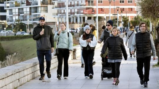 Clima en Mar del Plata: fuertes ráfagas del sudoeste y un marcado descenso térmico en la costa