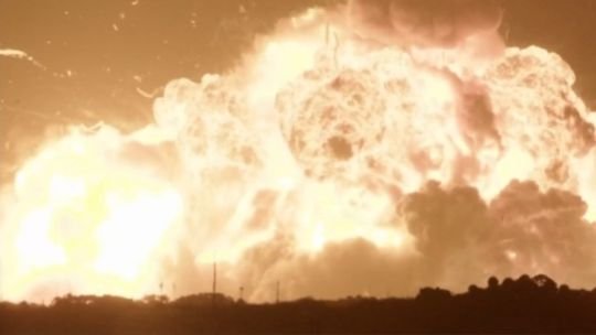 Quedó registrada en video la aterradora explosión de un cohete de la compañía de Jeff Bezos en Cabo Cañaveral