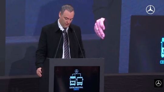 Manuel Adorni cercado: la Justicia investiga movimientos del funcionario en Criptomonedas