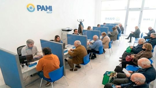 PAMI: unos 5,5 millones de jubilados no consiguen turnos ni tratamientos en sanatorios