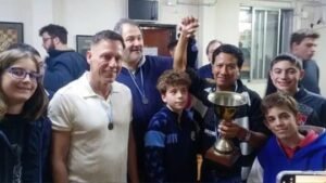Peter Thiel sorprendió al competir en un torneo barrial de ajedrez del Abasto, donde obtuvo el tercer puesto