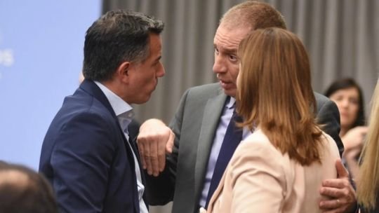 Estrategia 2027: Bornoroni lleva a un pelotón de intendentes a la Casa Rosada