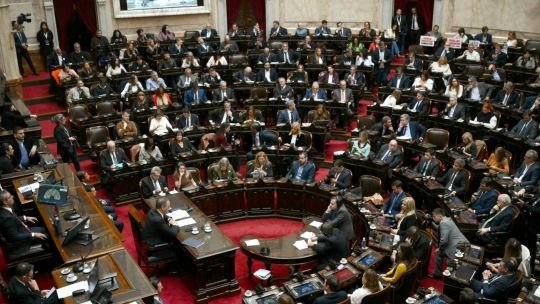 Ludopatía: fuerte rechazo opositor al proyecto del Gobierno por no prohibir la publicidad del juego online