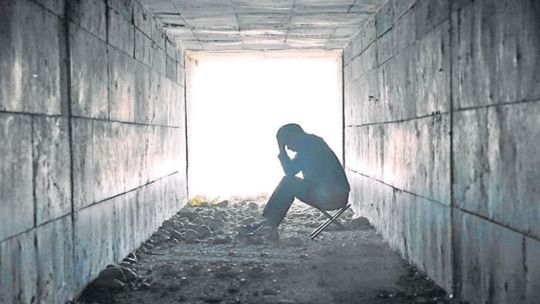 “Pandemia” de soledad masculina: ¿por qué los hombres están solos?